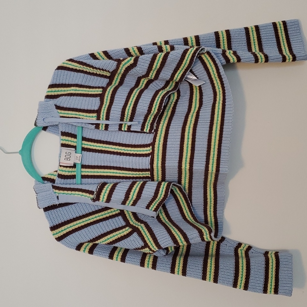 BDG- Cropped Hoodie with front tie